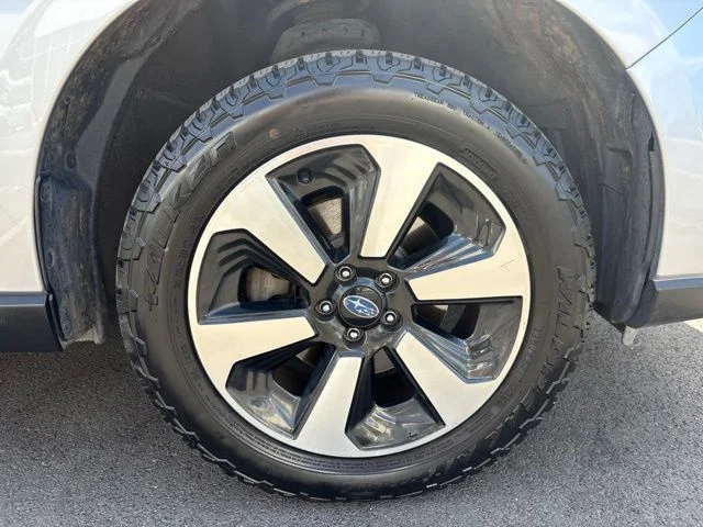 Used 2017 Silver Subaru 2.5i image 17