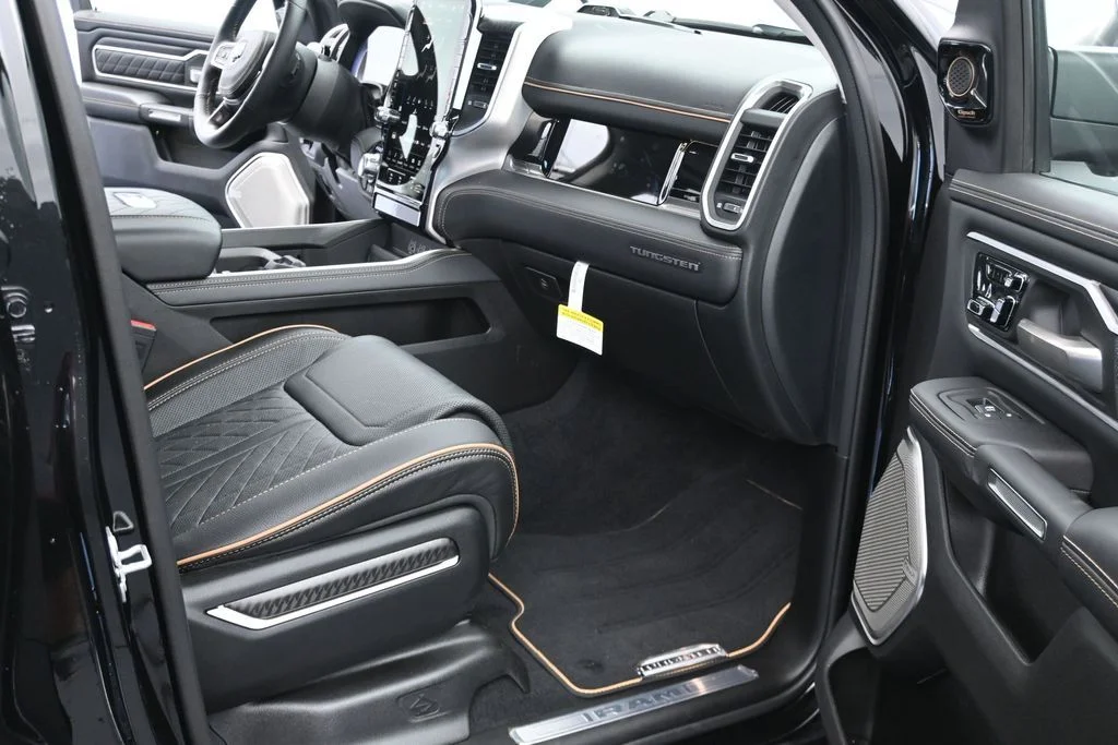 New 2026 Diamond Black Crystal Pearl-Coat Exterior Paint RAM Tungsten image 18