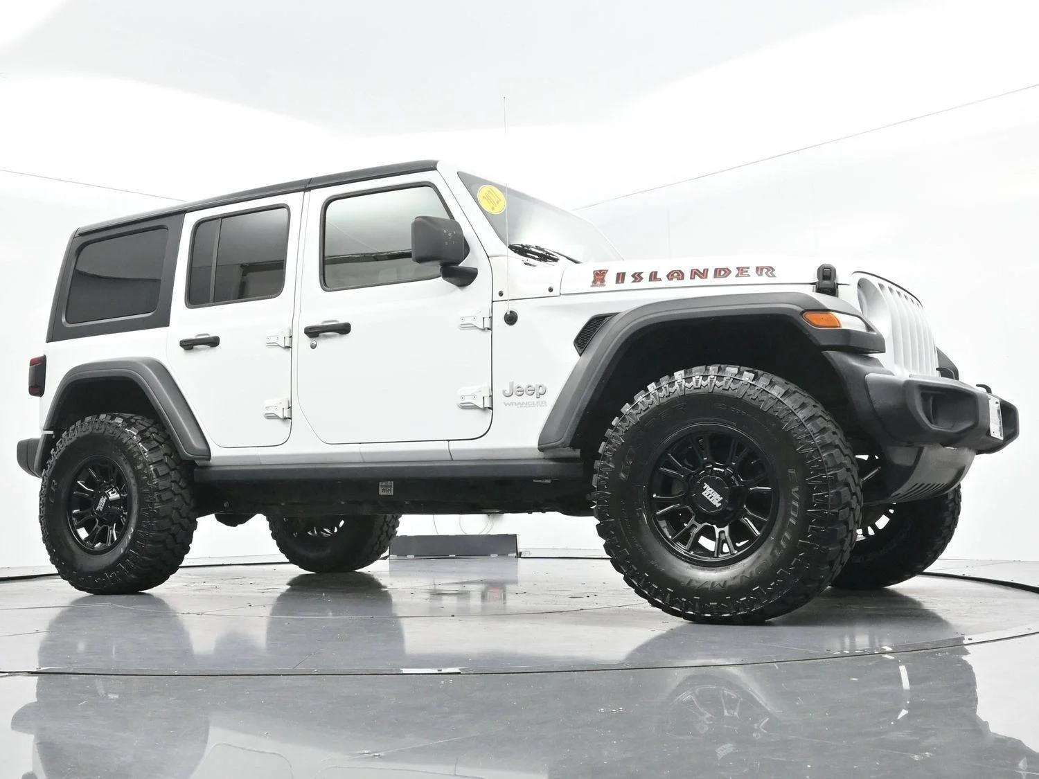 Used 2021 Bright White Clearcoat Jeep Unlimited Islander image 43