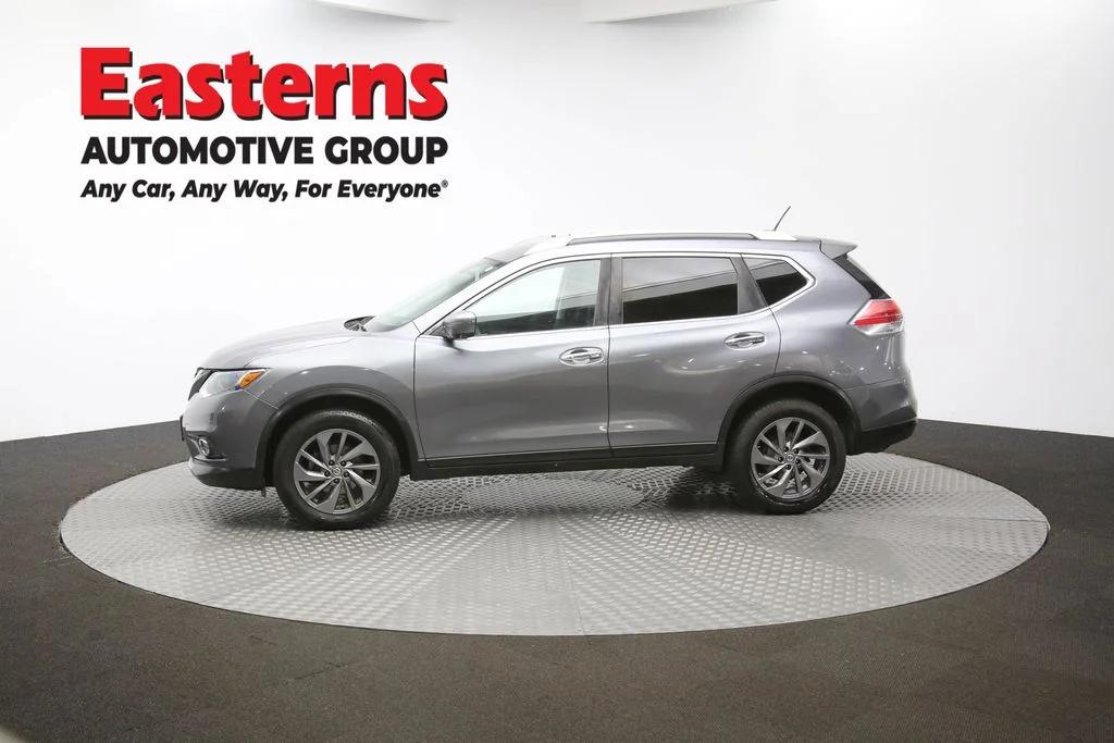 Used 2016 Gray Nissan SL image 57