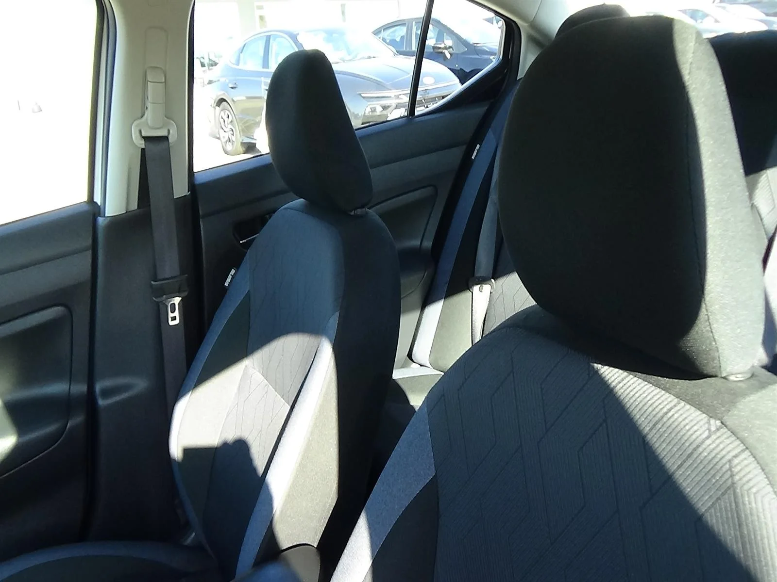 Certified Used 2025 Aspen White Tricoat (qac) Nissan SV image 15