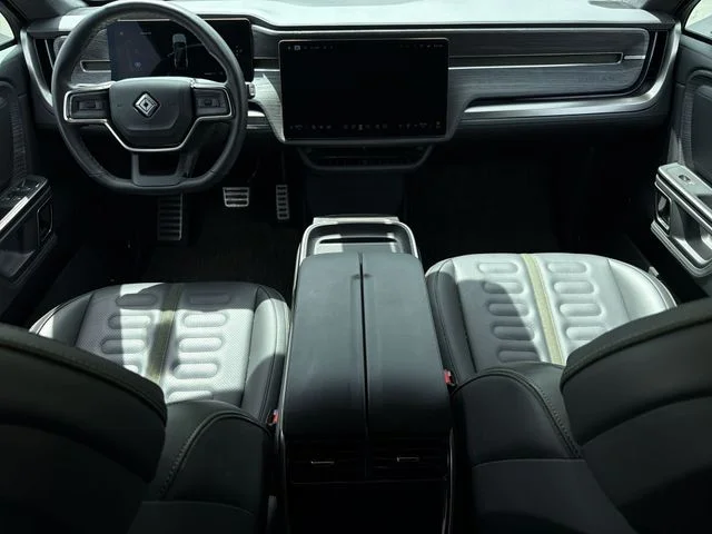 Used 2024  Rivian Adventure image 18