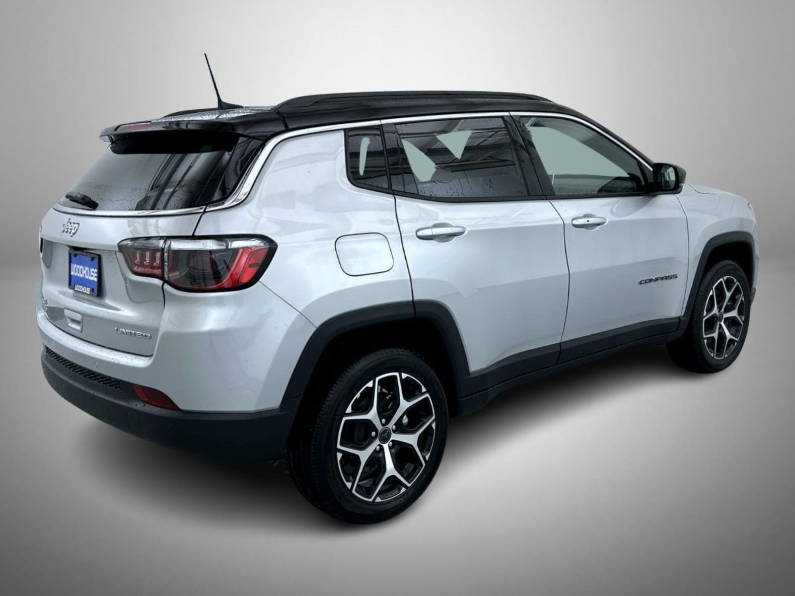 New 2026 Silver Zynith Metallic Clearcoat Jeep Limited image 5