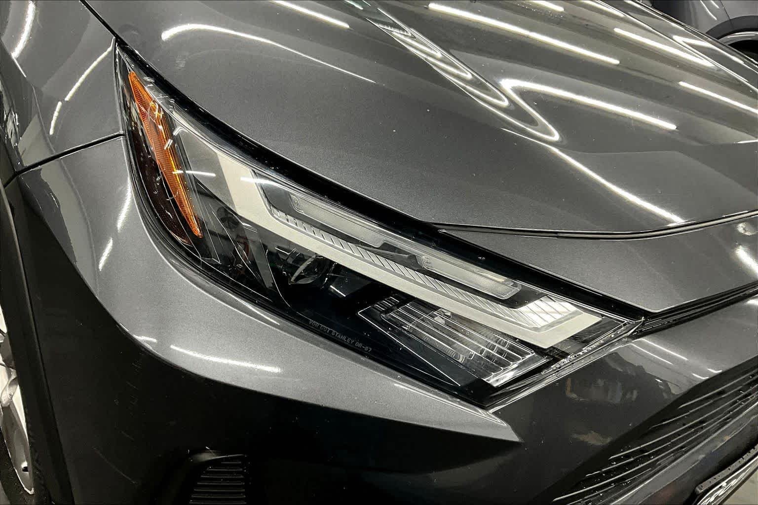 2023 Toyota RAV4 XLE - Photo 27