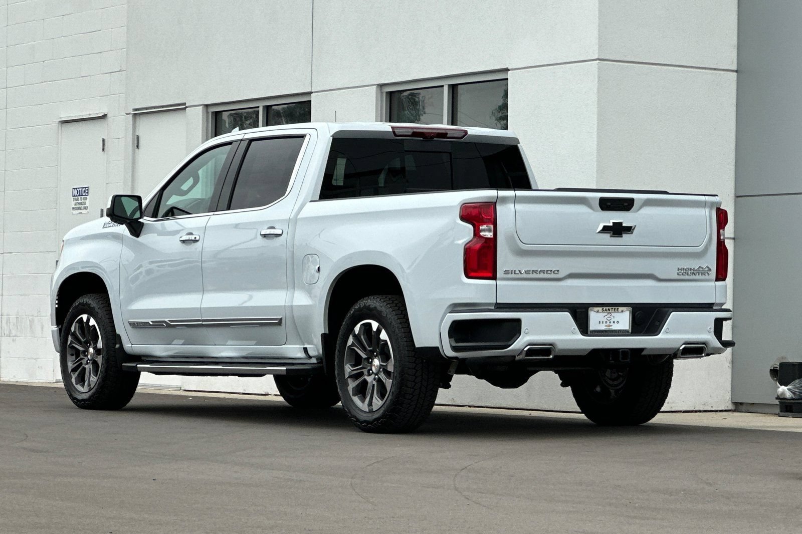 New 2026 Polar White Tricoat Chevrolet High Country image 6