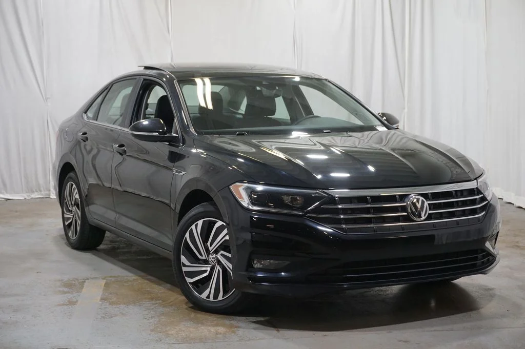 Certified 2021 Volkswagen Jetta SEL Premium with VIN 3VWG57BU5MM013805 for sale in Evanston, IL