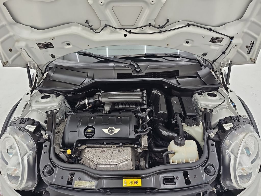 Used 2014 Silver MINI Base image 32