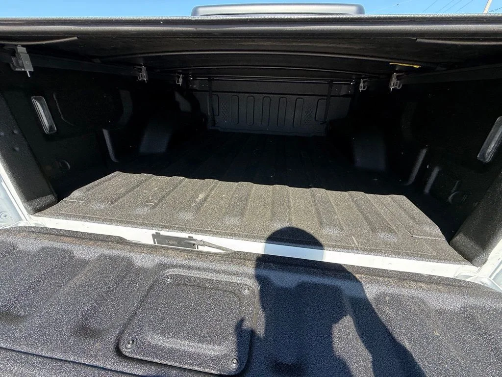 Used 2025 White Jeep Sport image 9
