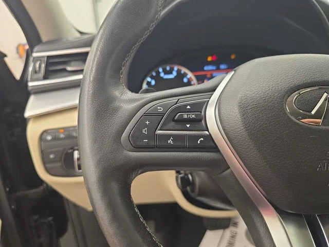 Used 2019 Black INFINITI ESSENTIAL image 32