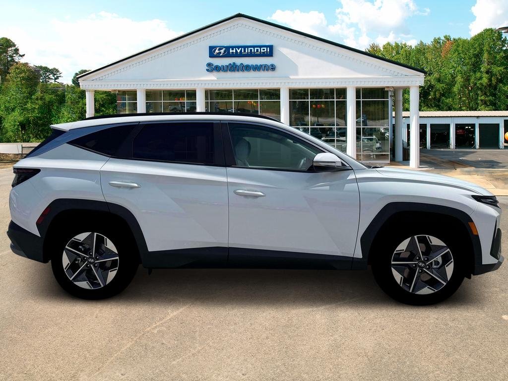 New 2026 White Hyundai SEL Premium AWD image 9