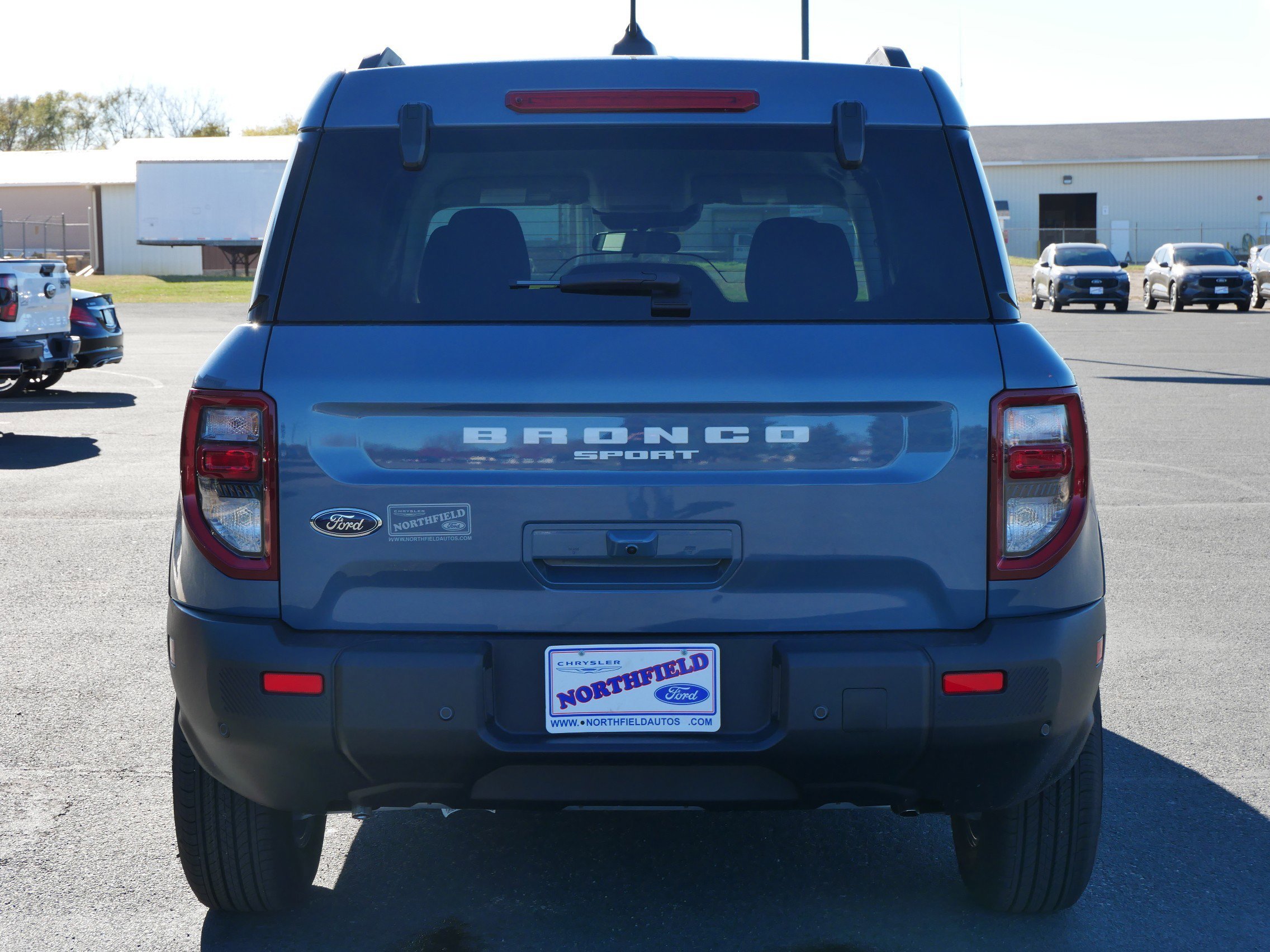 View vehicle photo 7