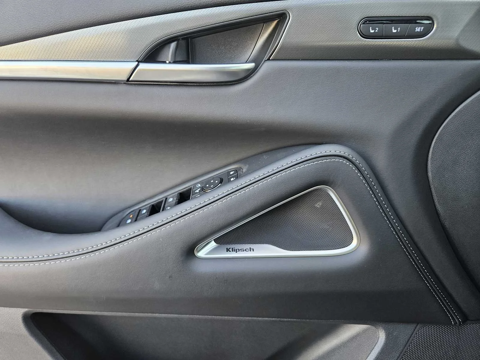 New 2027 GRAPHITE SHADOW INFINITI Sport AWD image 17
