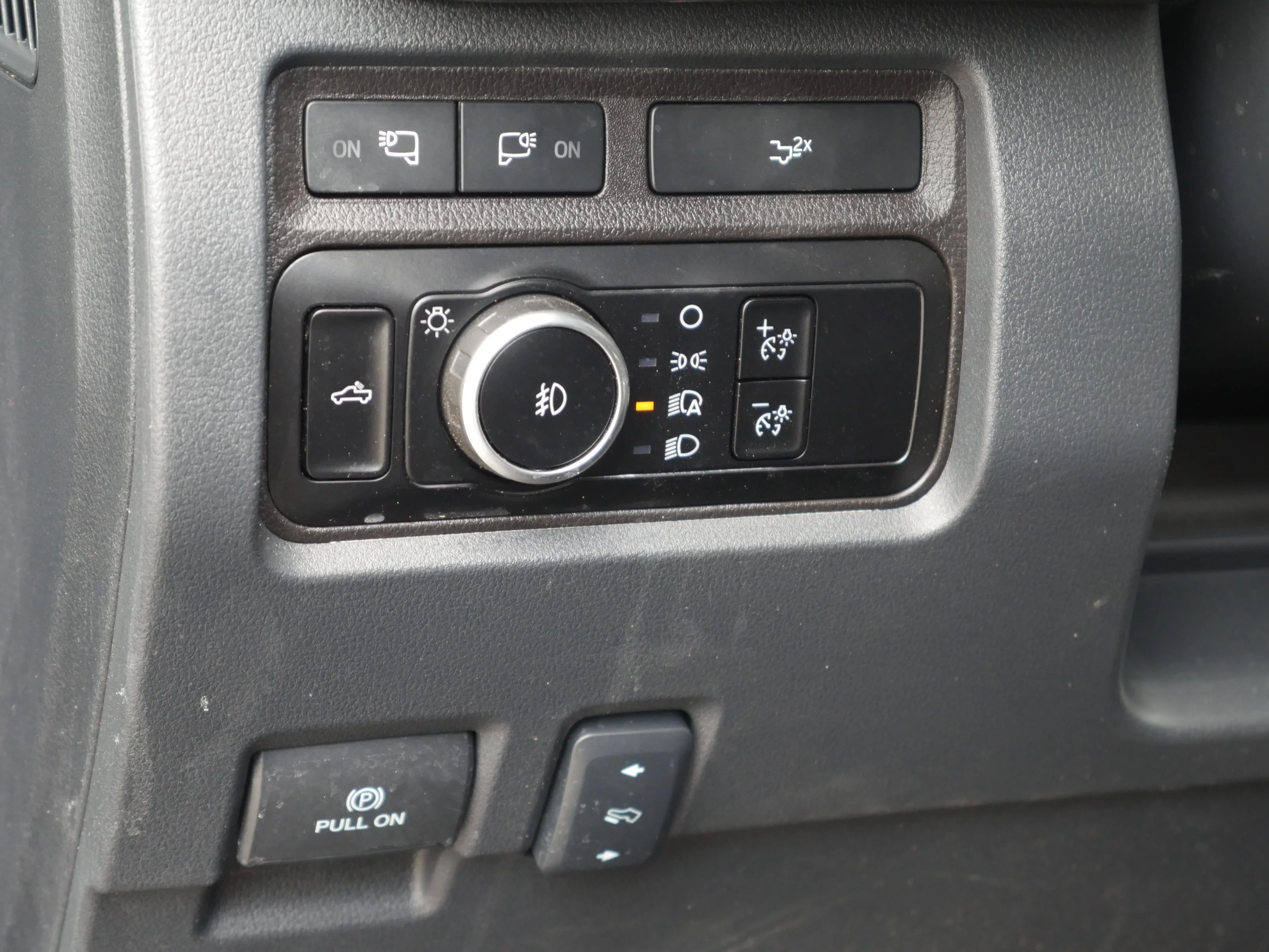 Certified Used 2024 Agate Black Metallic Ford LARIAT image 5
