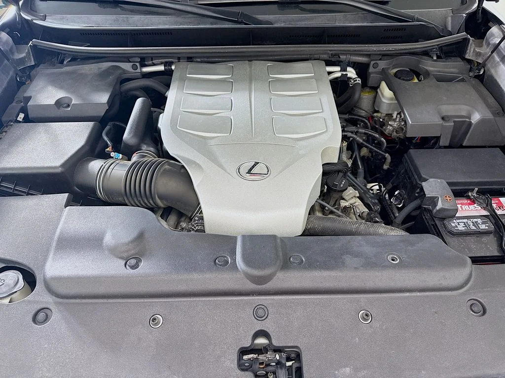 Used 2015 Black Onyx Lexus Base image 30