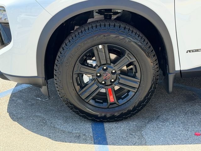 New 2026 Everest White Pearl TriCoat Nissan Rock Creek® image 12