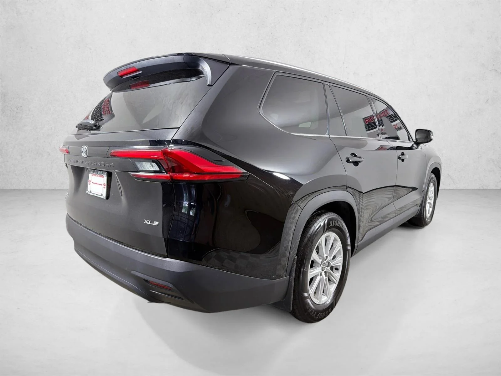 Used 2024 Gray Toyota XLE image 4
