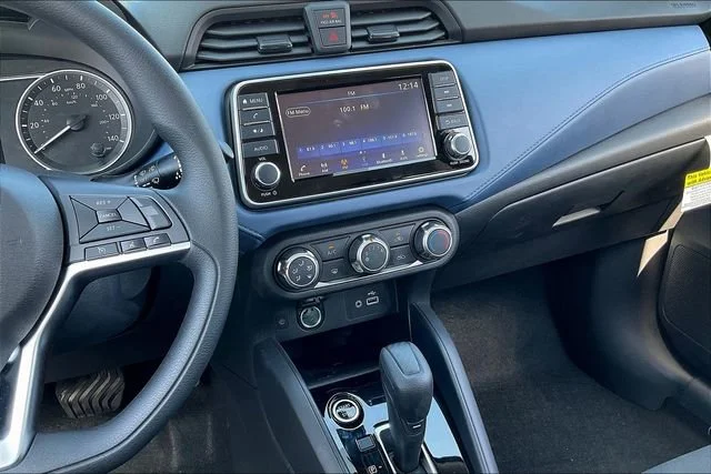 2025 Nissan Versa Sedan SV - Photo 8