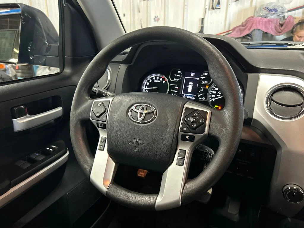 Certified Used 2018 Blue Toyota SR5 image 21