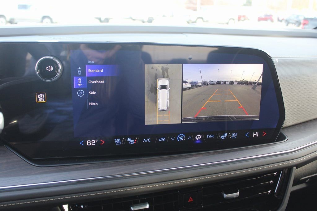 2026 Chevrolet Suburban Premier - Photo 24