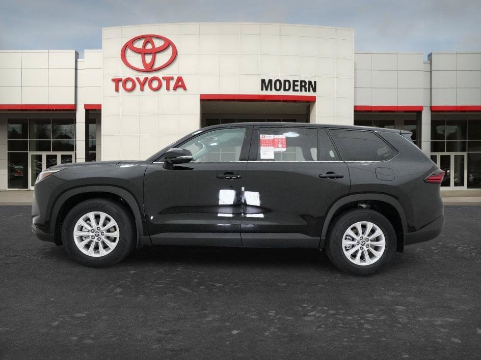 New 2026 Midnight Black Met Toyota Hybrid XLE image 2