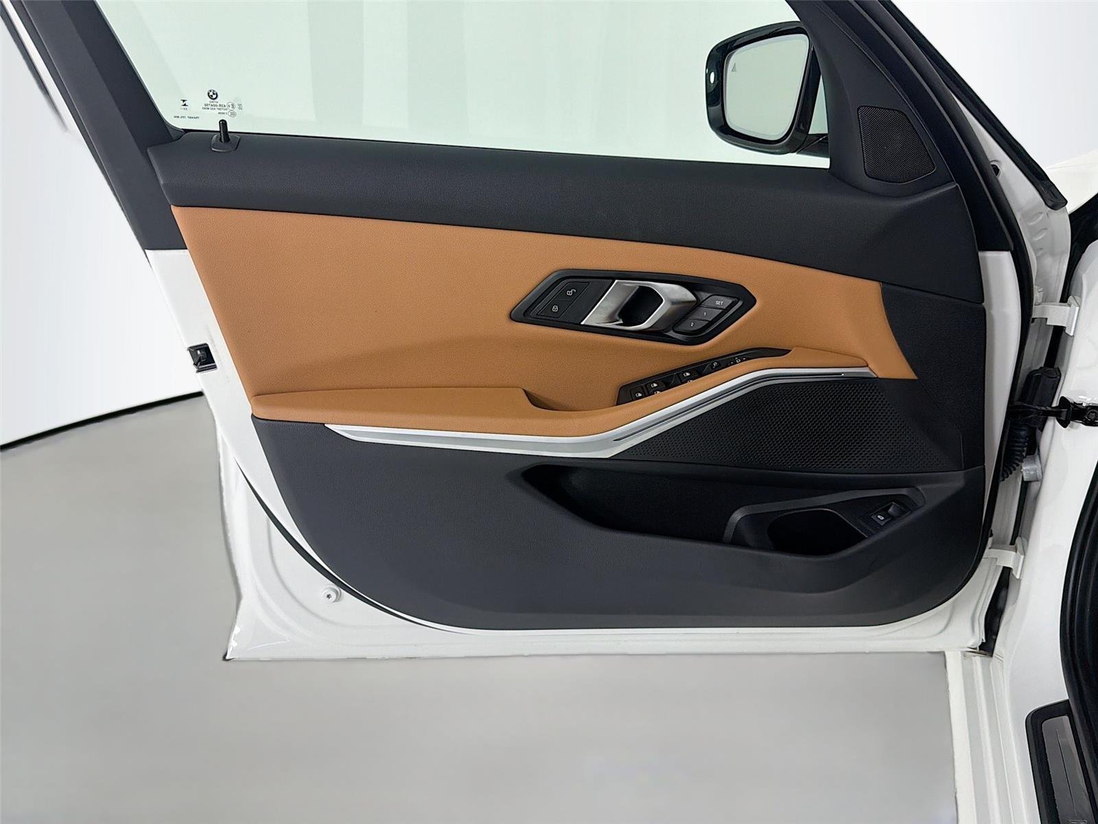 Used 2024 Alpine White BMW 330i image 6
