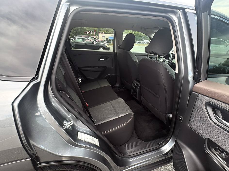 Used 2023 Gun Metallic Nissan SV image 22