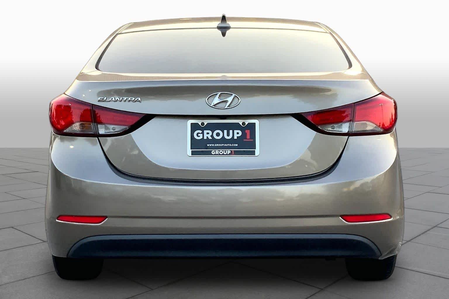 Used 2014 Desert Bronze Hyundai SE image 5