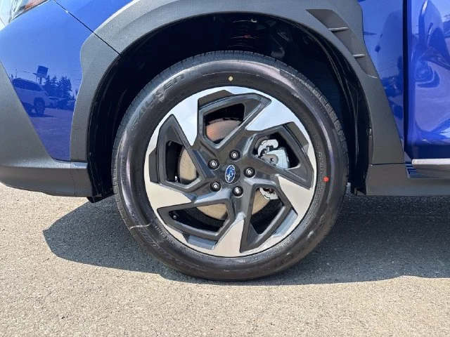 New 2026 SAPPHIRE BLUE PEARL Subaru Limited image 30
