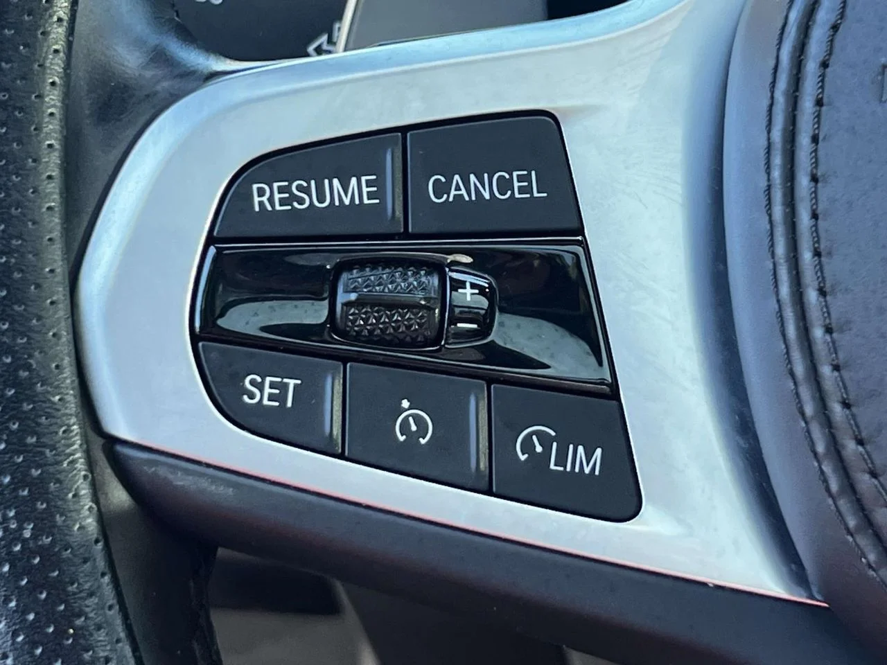 Used 2024 Gray Metallic BMW xDrive30i image 30