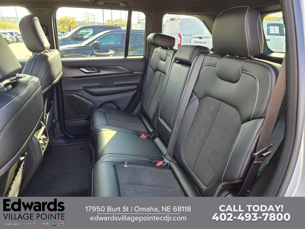 2025 Jeep Grand Cherokee Altitude - Photo 26