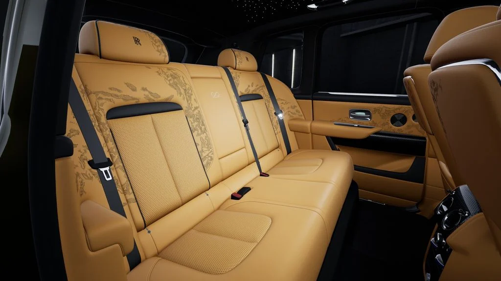 New 2027 Green Rolls-Royce Black Badge image 8