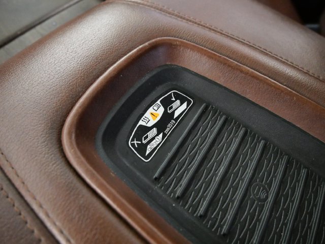 Certified Used 2019  Cadillac Premium Luxury image 23