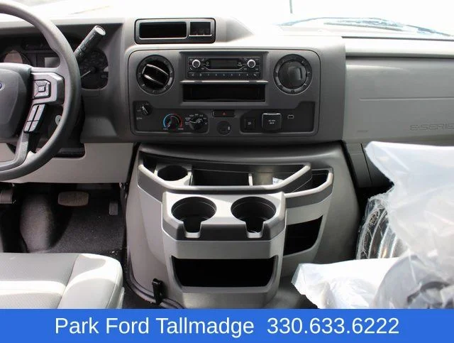 New 2026 Oxford White Ford Base image 14