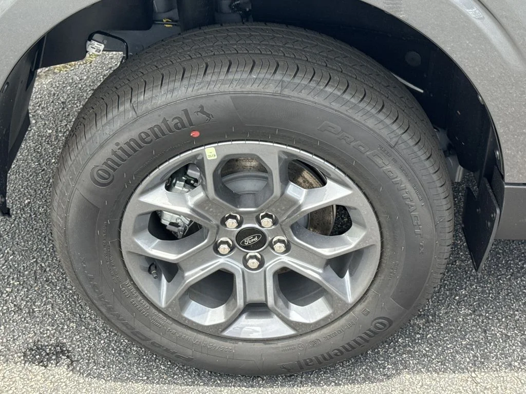 New 2026 Carbonized Gray Metallic Ford XLT image 17