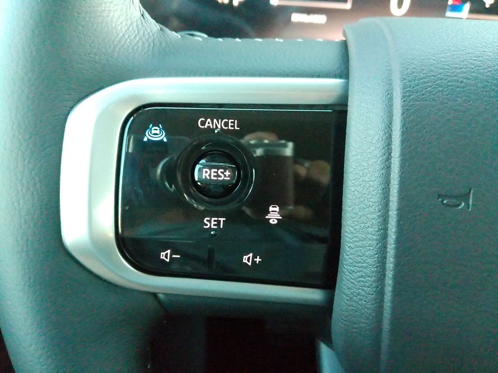 2026 Nissan Armada SV - Photo 37