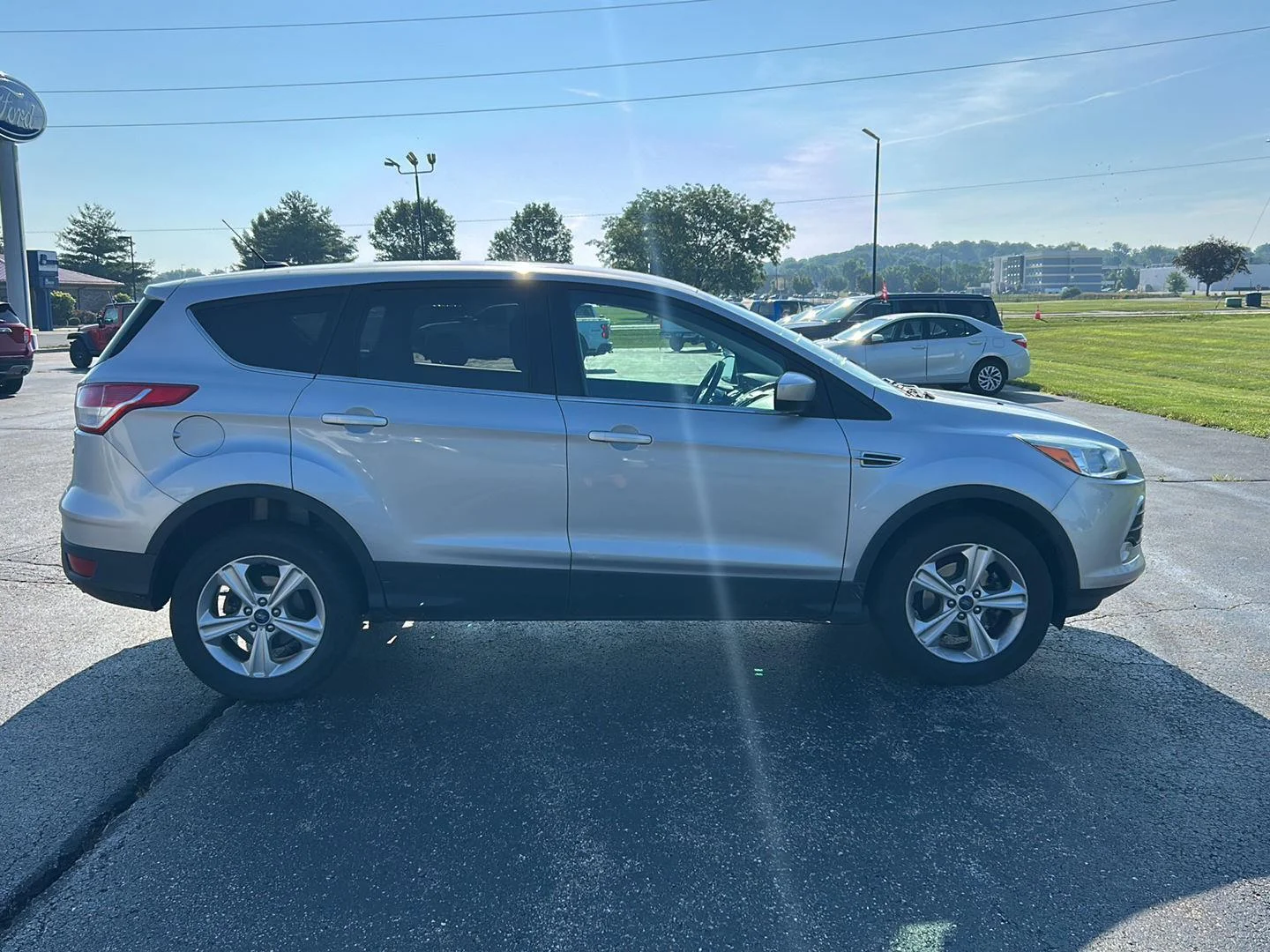 Used 2013 Ingot Silver Metallic Ford SE image 5