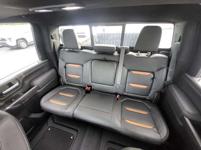 Used 2021 White GMC AT4 image 12