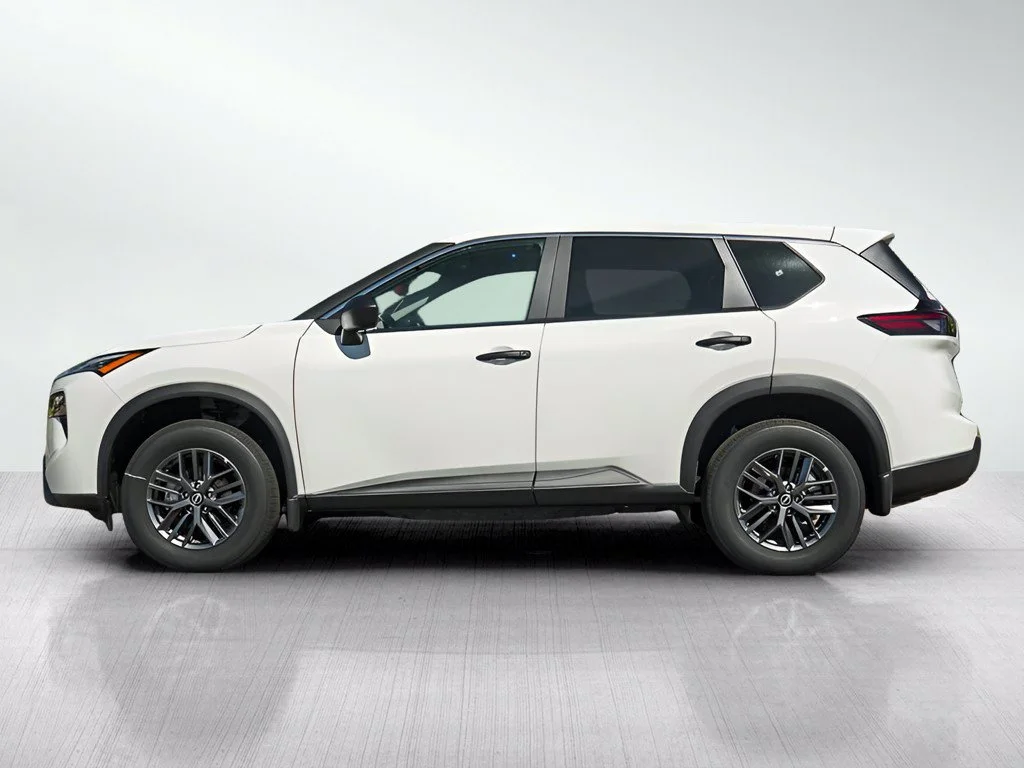 New 2026 Glacier White Nissan S image 4