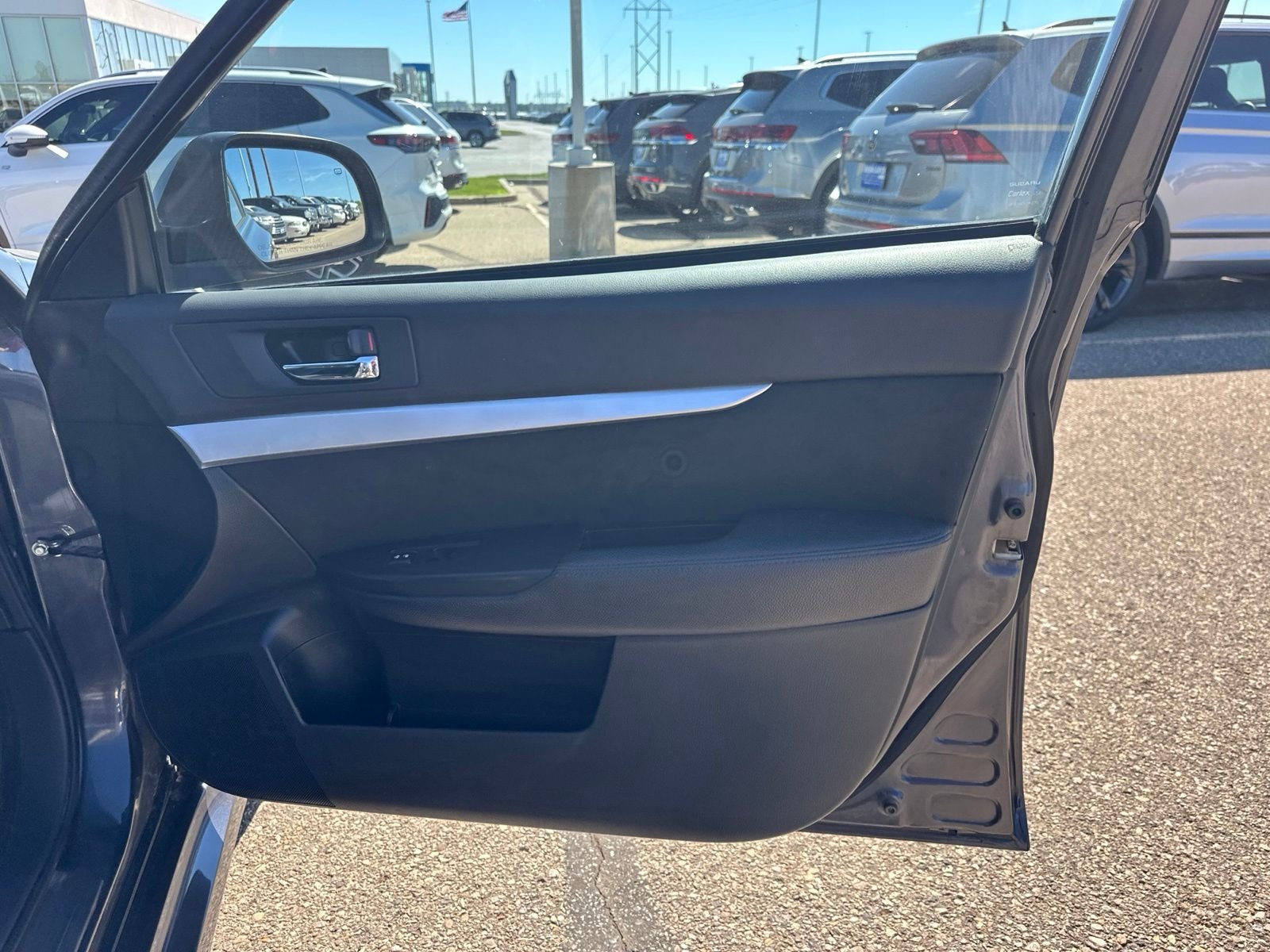Used 2012 Gray Subaru 2.5i image 33
