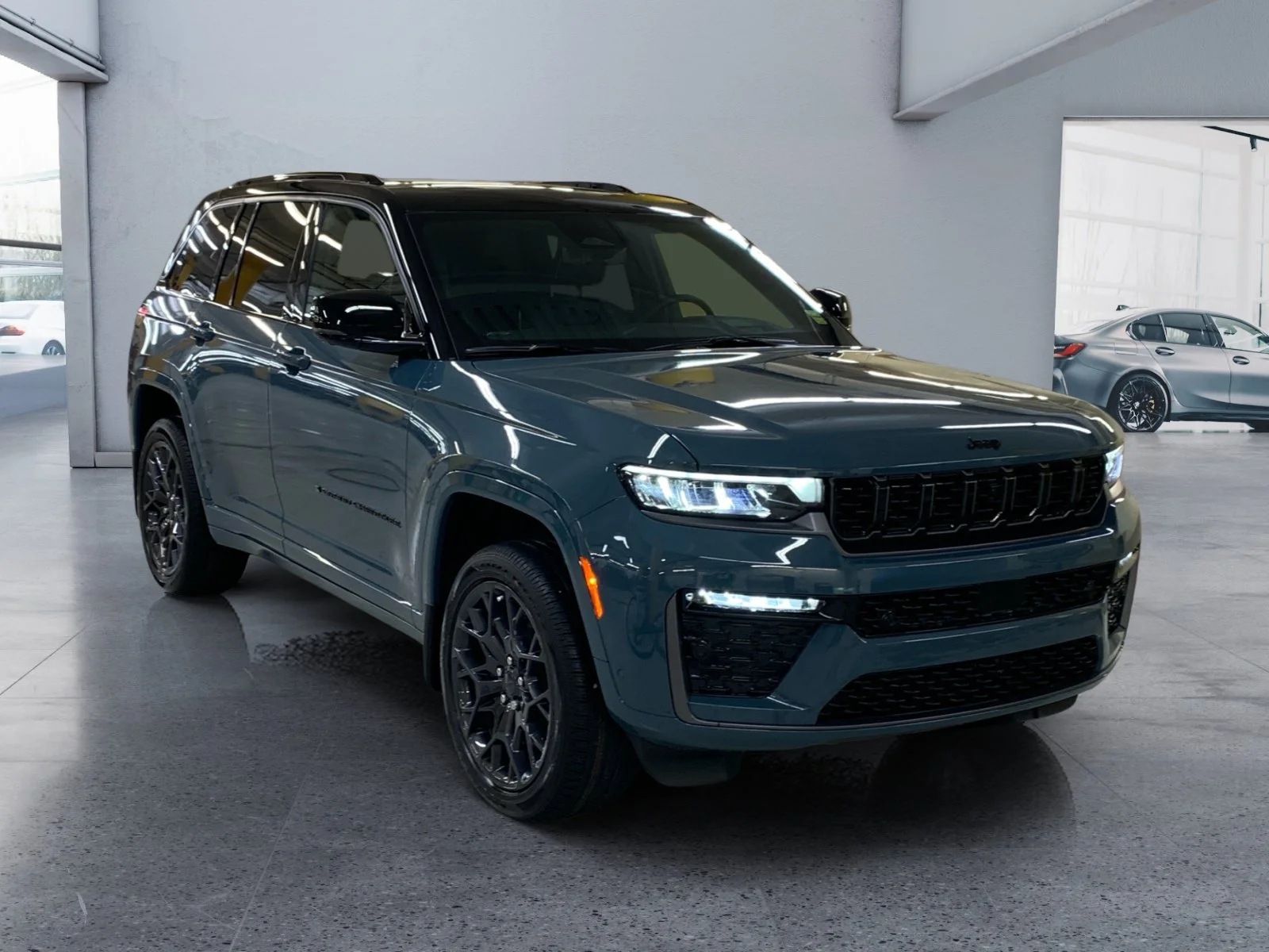 New 2026 STEEL BLUE Jeep Summit image 7