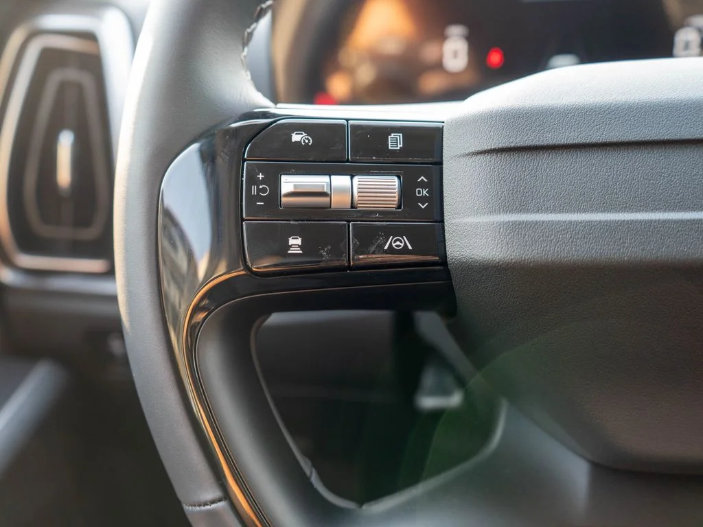 New 2026 Glacial White Pearl Kia S image 20
