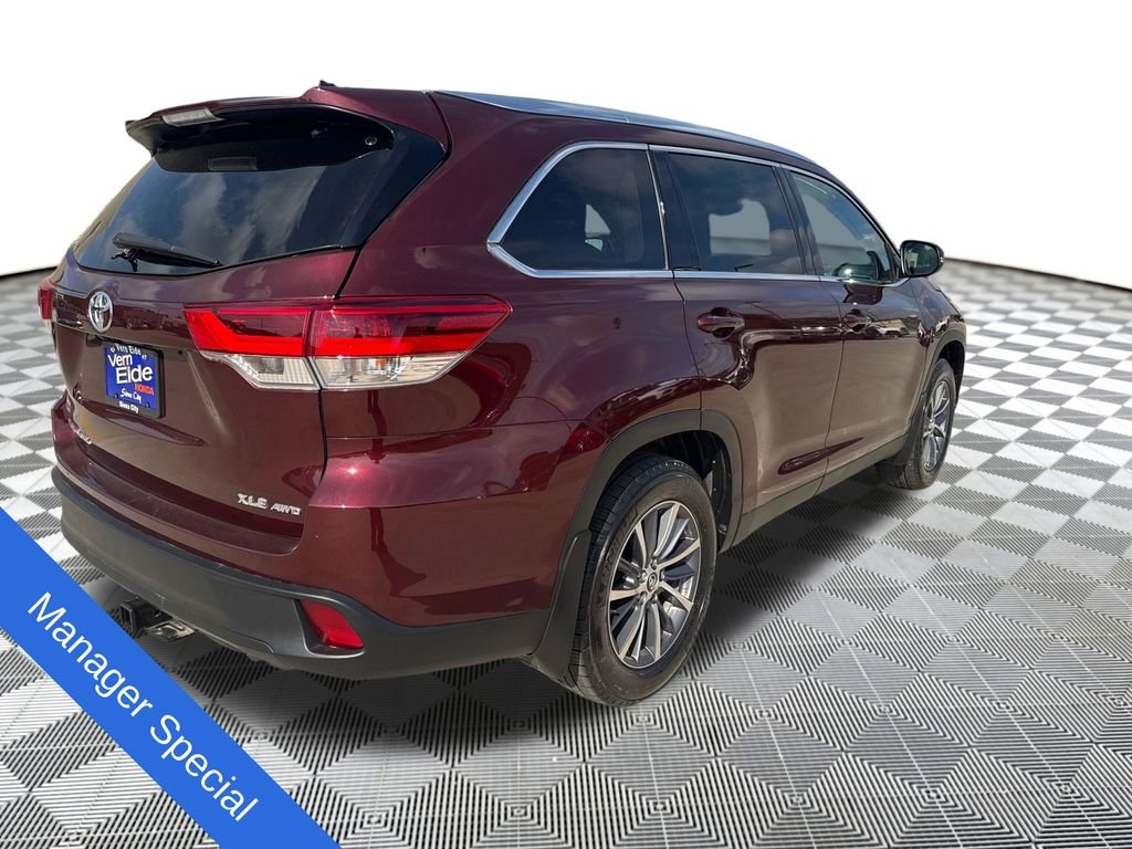 Used 2019 Red Toyota XLE image 6