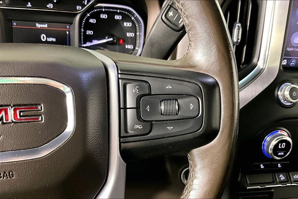 Used 2022 White GMC SLE image 11