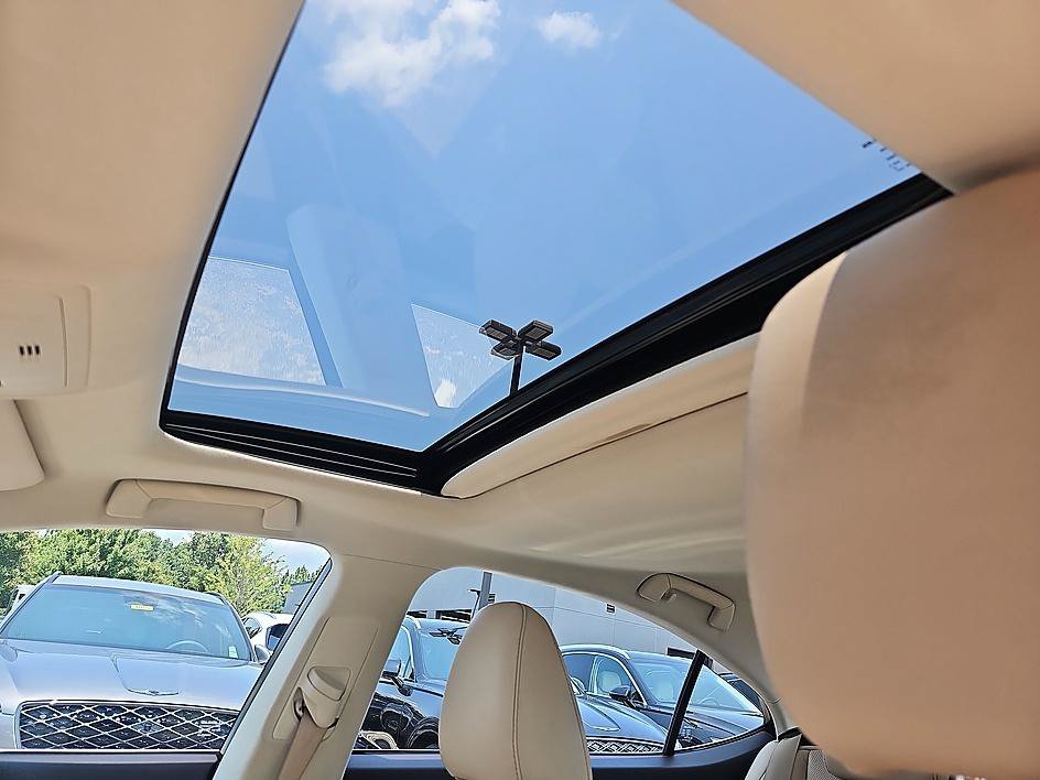 Used 2017 Atomic Silver Lexus ES 350 image 28