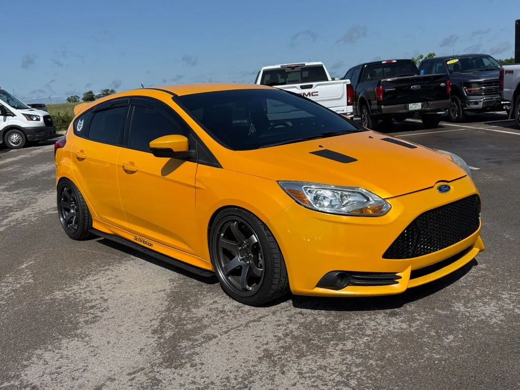 Used 2013 Ford Focus ST with VIN 1FADP3L9XDL185015 for sale in Shelbyville, TN