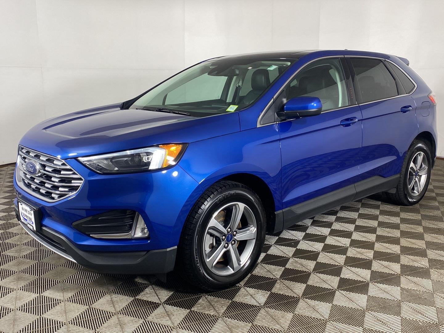 Used 2022 Blue Metallic Ford SEL image 25