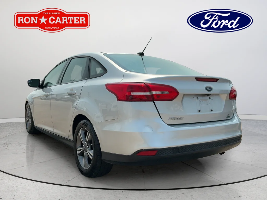 Used 2018 Silver Ford SE image 4