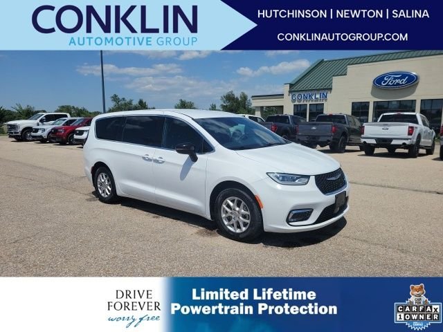 Used 2024 White Chrysler Touring image 1