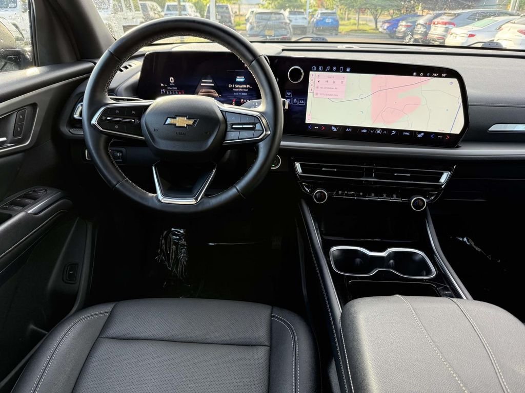 Used 2025 Blue Chevrolet LT image 18