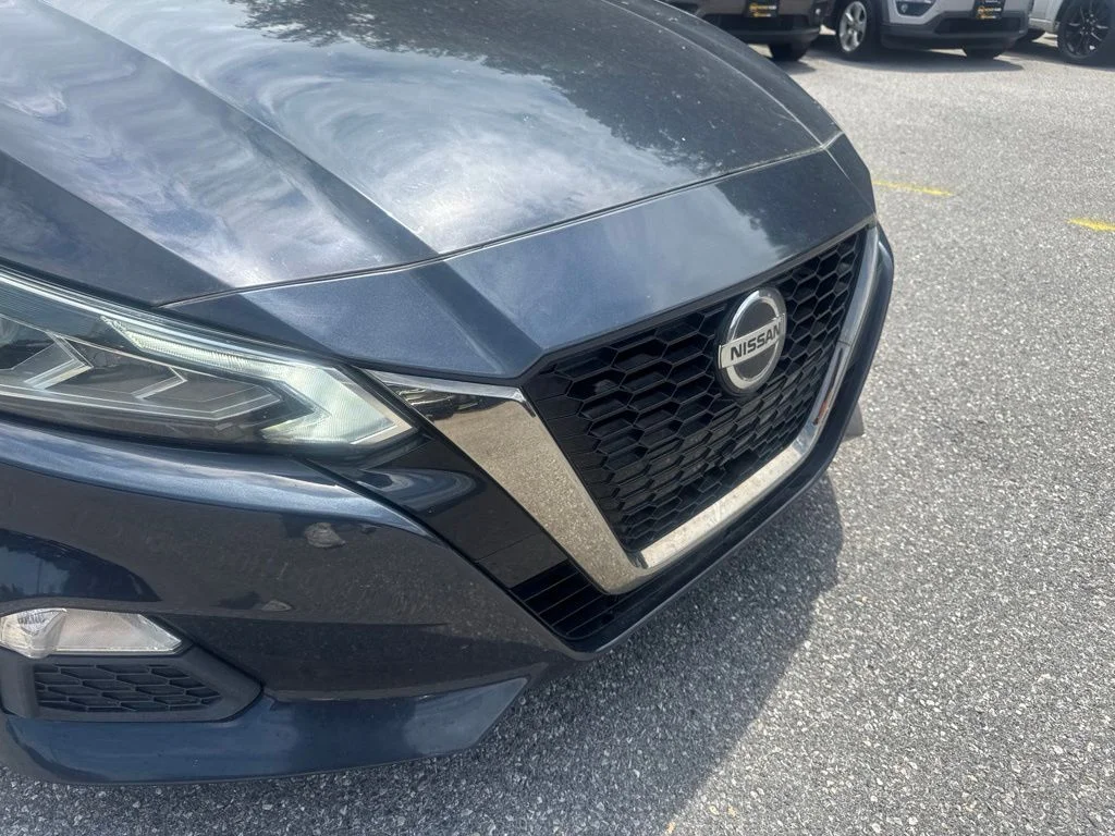 Certified Used 2021 Blue Nissan 2.5 SV image 8
